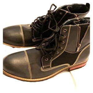 NEW MENS BOOT - SZ 13